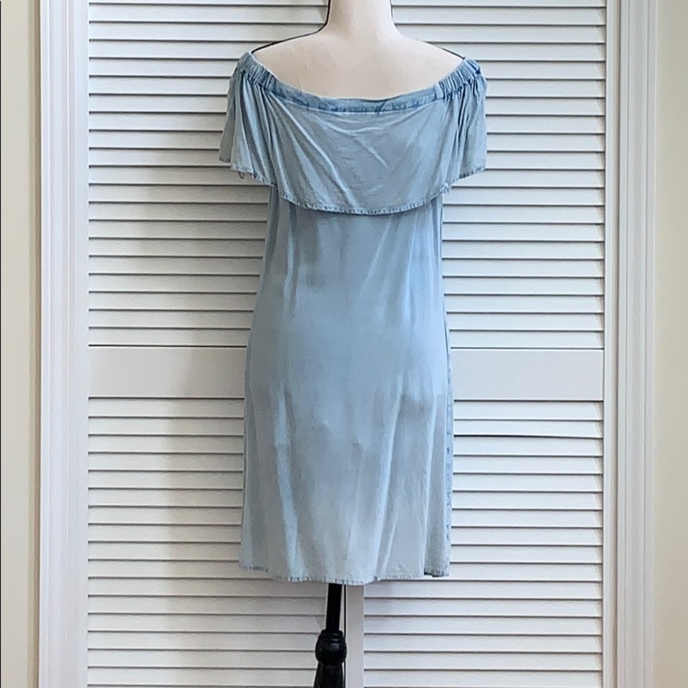 Dress - Picture 3 of 4